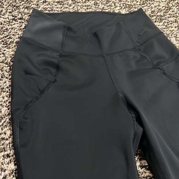 Nike Motion Training capris. Very flattering. Very gently used. Mesh detail. - Picture 7 of 14